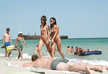 salma hayek nude beach scene