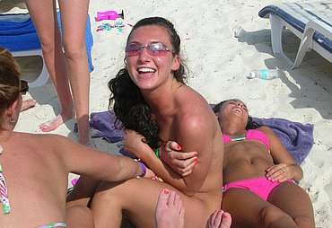 girls stripping beach